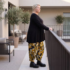 Ballonhose aus dehnbarem Romanit Jersey in Schwarz/Gelb mit weitem Hosenbein lässig