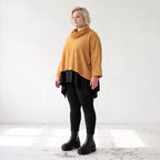Plüschshirt mit Rollkragen in Creme weich warm mit kastiger Passform für den Winteralltag