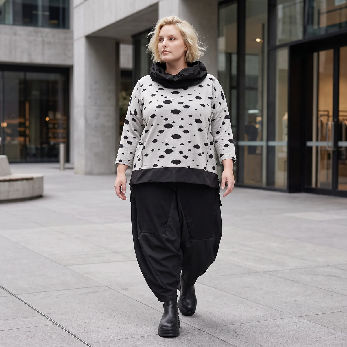 Grau/Schwarzes Feinstrickshirt mit Rollkragen mit geradem Schnitt aus Stretchqualität