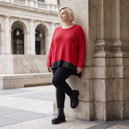 Warmer Strickpullover aus Strick und Memorytaft mit Vokuhilasaum und Seitenschlitzen