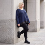 Wintershirt in Navy aus Strick mit Stretch Memorytaft Seitenschlitzen und Zipfelsaum