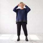 Wintershirt in Navy aus Strick mit Stretch Memorytaft Seitenschlitzen und Zipfelsaum