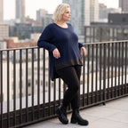 Wintershirt in Navy aus Strick mit Stretch Memorytaft Seitenschlitzen und Zipfelsaum