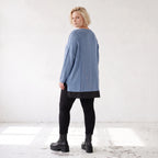 Strickpullover aus Baumwolle weich und warm mit Vokuhila Schnitt und Seitenschlitzen