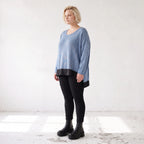 Strickpullover aus Baumwolle weich und warm mit Vokuhila Schnitt und Seitenschlitzen