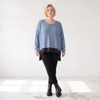 Strickpullover aus Baumwolle weich und warm mit Vokuhila Schnitt und Seitenschlitzen
