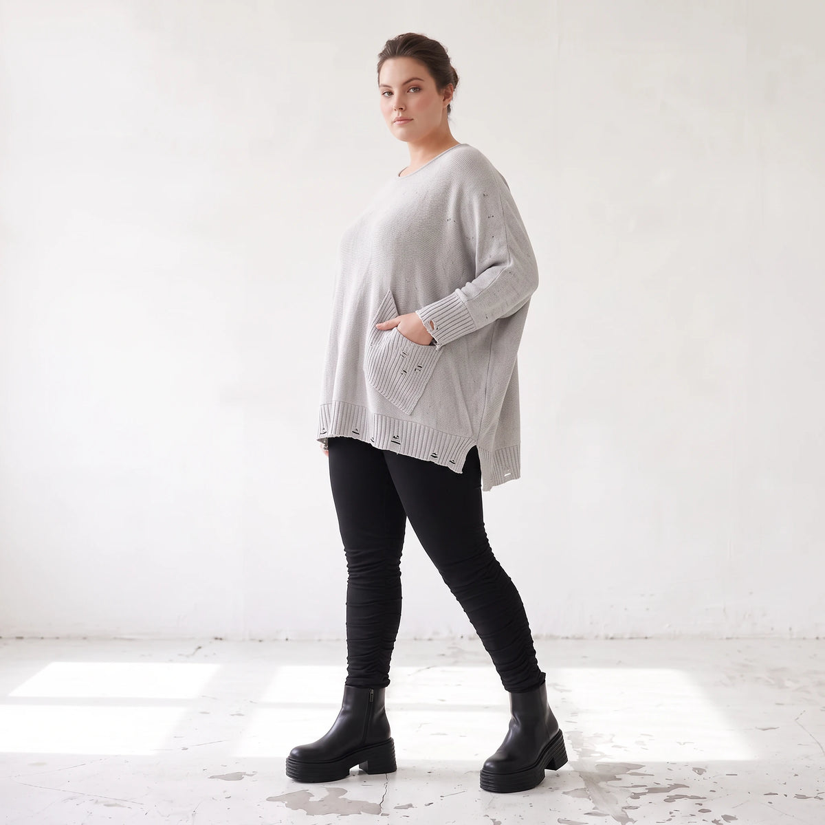 Grauer Strickpullover in A-Linie aus weichem Baumwollmix mit Stretch kuschelig warm