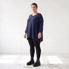 Strickshirt in A-Linie mit Rundhalsausschnitt Destroyedoptik und aufgesetzten Taschen