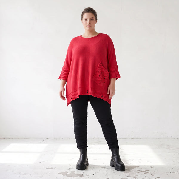 Warmes rotes Strickshirt in A-Linie aus weicher dehnbarer Stretchware mit Destroyedoptik