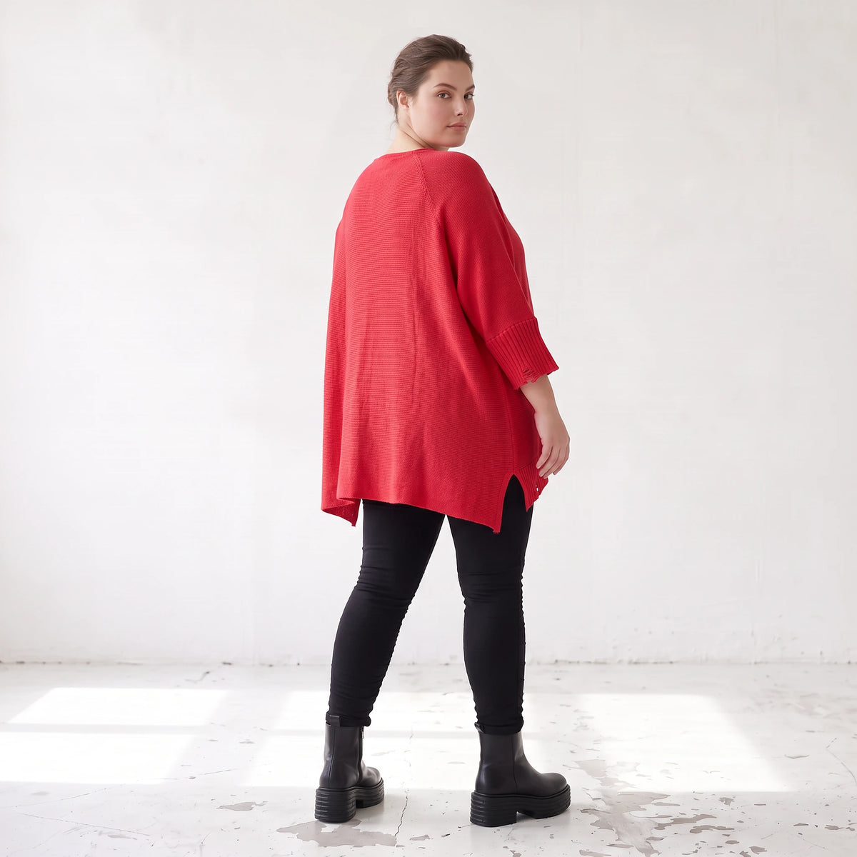 Warmes rotes Strickshirt in A-Linie aus weicher dehnbarer Stretchware mit Destroyedoptik