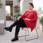 Warmes rotes Strickshirt in A-Linie aus weicher dehnbarer Stretchware mit Destroyedoptik