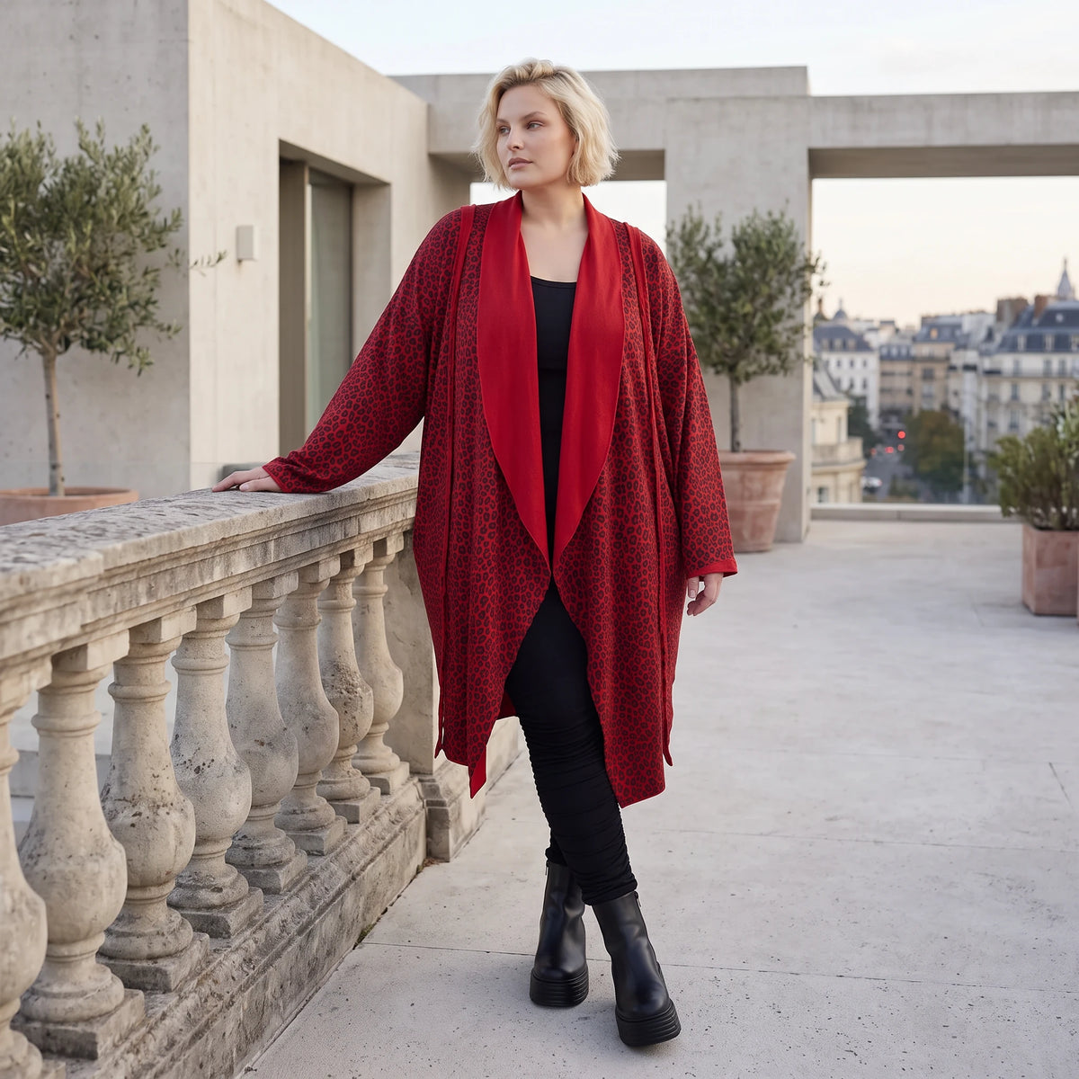 Cardigan aus French Terry in gerader Form mit Stehkragen offener Front und Baumwollmix