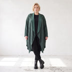 Cardigan aus French Terry mit Stehkragen Seitentaschen und Faltennaht in weicher Optik