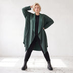 Cardigan aus French Terry mit Stehkragen Seitentaschen und Faltennaht in weicher Optik