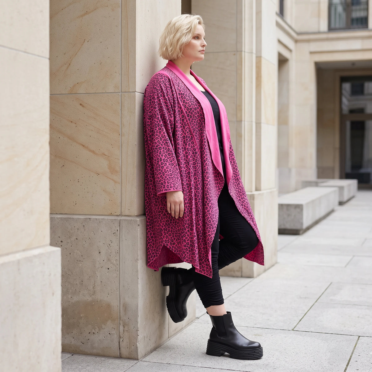 Cardigan aus weichem French Terry mit Stehkragen geradem Schnitt und Seitentaschen
