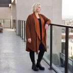 Cardigan in Rost aus French Terry mit Stehkragen geradem Schnitt und Seitentaschen vorne