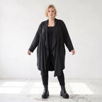 Cardigan aus French Terry mit Stehkragen Faltennaht und Seitentaschen ohne Verschluss