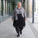 Übergangsjacke aus Jersey mit Netzeinsätzen zipfeligem Saum und A-Linie ungefüttert leicht