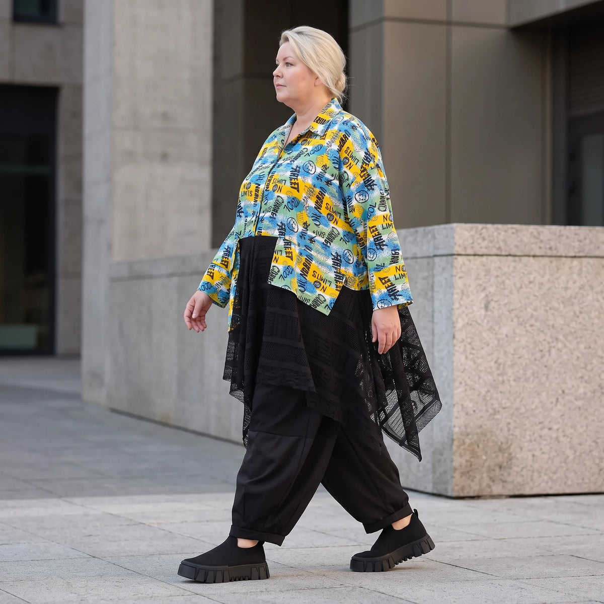 Gelb/Multi Jerseyjacke in A-Linie mit Netzeinsatz Hemdkragen Knopfleiste Zipfelsaum