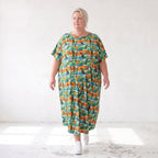 Jerseykleid in Grün/Multi mit Rundhalsausschnitt in Ballonform aus weichem Stretchstoff