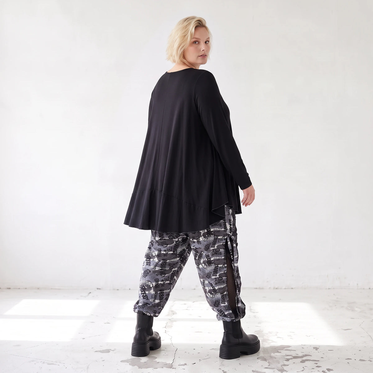 Haremshose aus weichem Jersey mit Stretch Netzeinsätzen Fransen und elastischem Bund