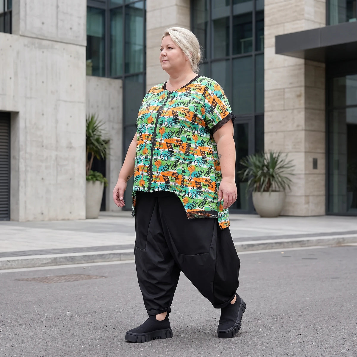 Vokuhilaweste aus softem Stretchjersey mit Netzdetail und lockerem Schnitt modern chic
