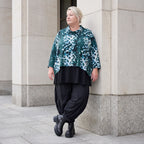 Kastiges Rollkragenshirt aus Viskosetwill mit Stretch und 3/4-Arm mit lockerem Fall