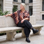Bluse in Rost/Weiß aus Stretch Twill mit Hemdkragen und 3/4-Arm im gerundeten Schnitt