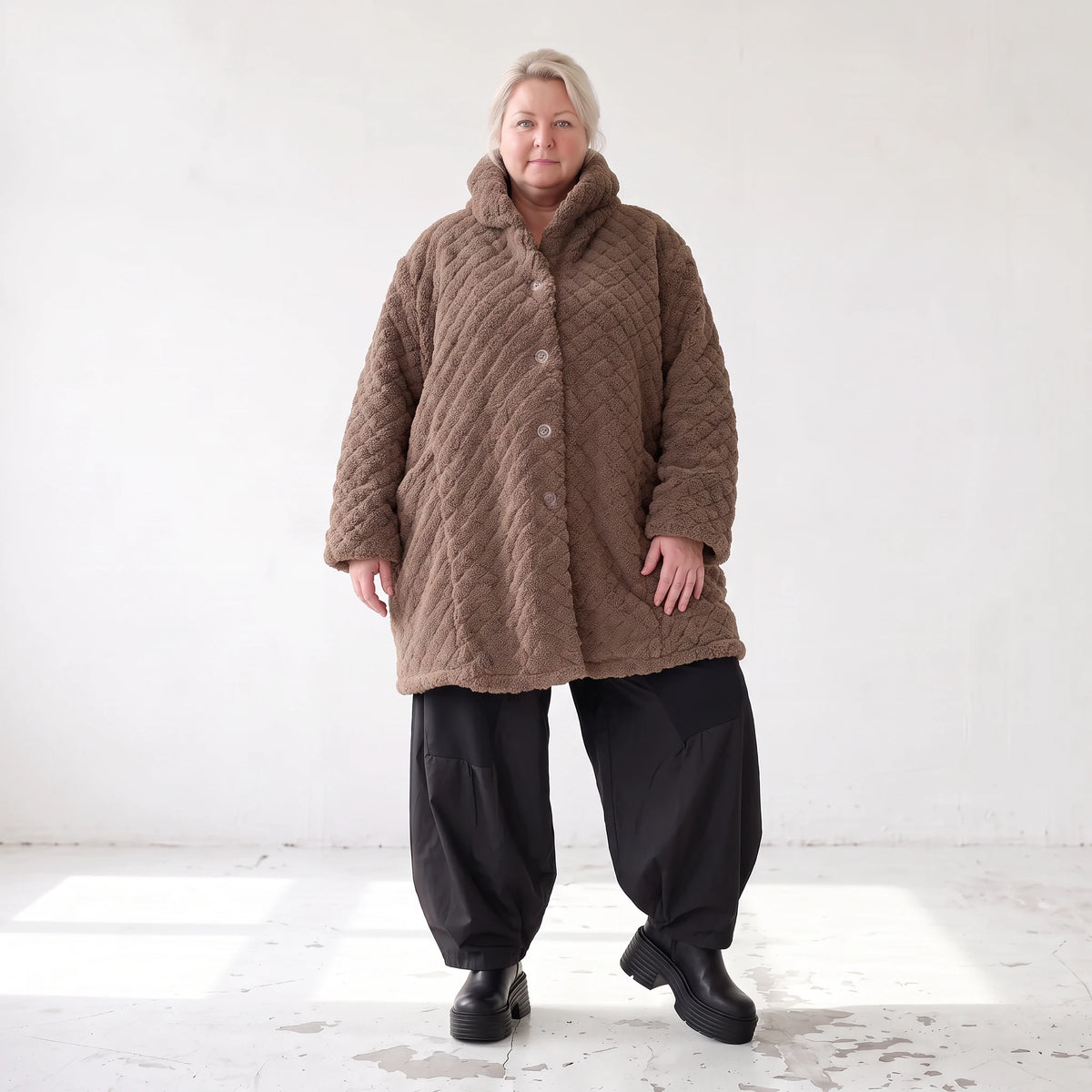Kuschelige Teddyjacke in Ballonform mit Kapuze Taschen und Knopfverschluss warm weich