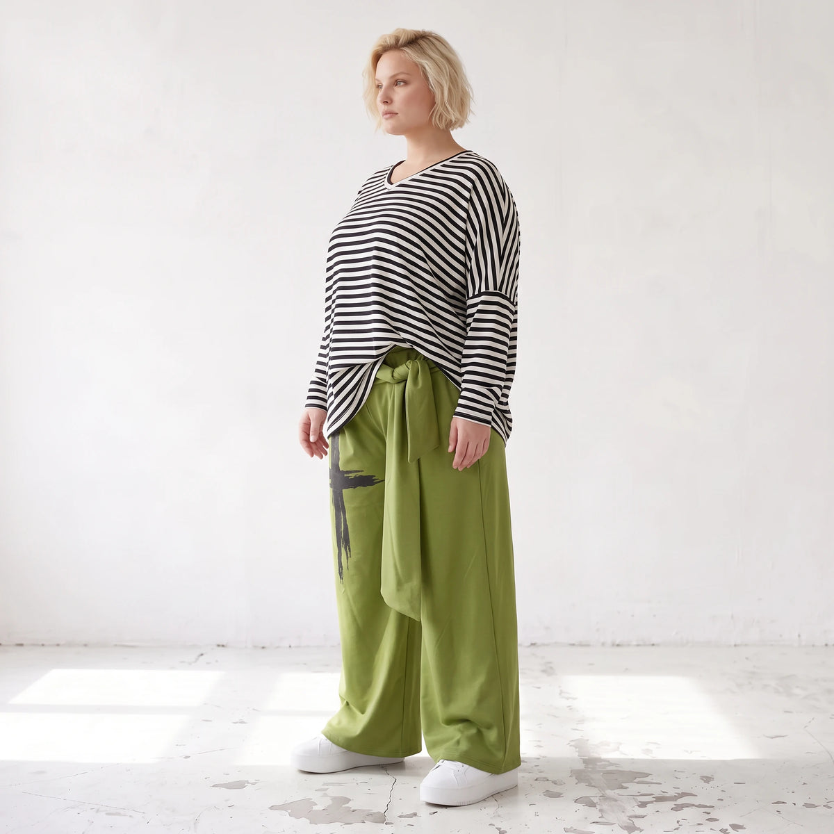 Warme Fleecemarlenehose mit Bindegürtel und Stretch in weiter Form für kalte Wintertage