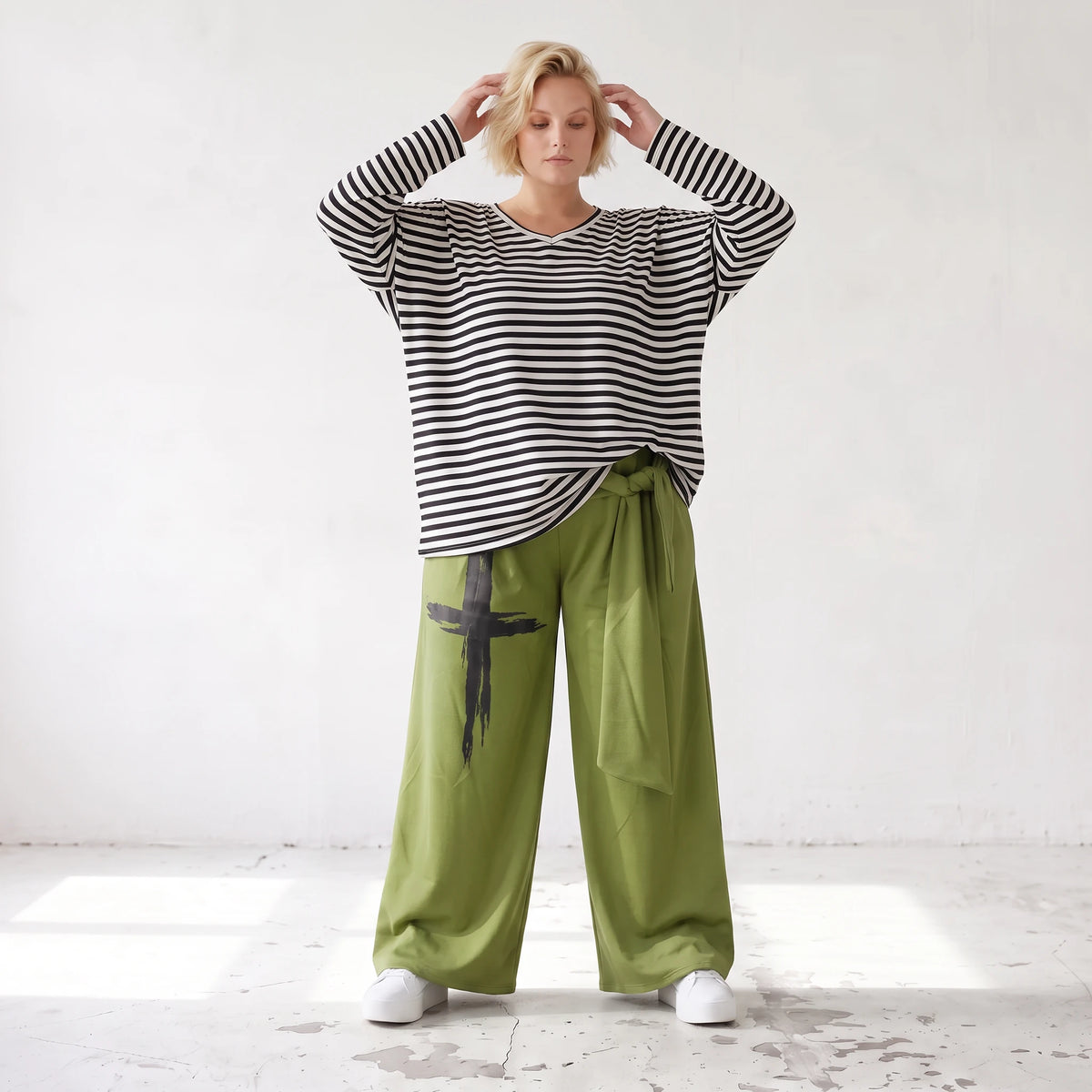 Warme Fleecemarlenehose mit Bindegürtel und Stretch in weiter Form für kalte Wintertage