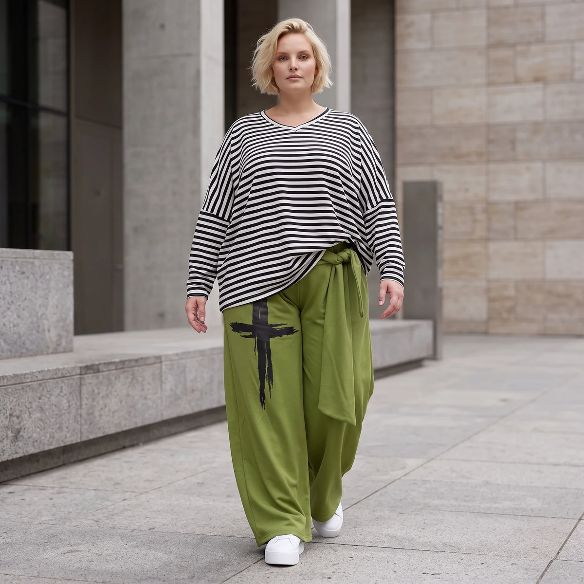 Warme Fleecemarlenehose mit Bindegürtel und Stretch in weiter Form für kalte Wintertage