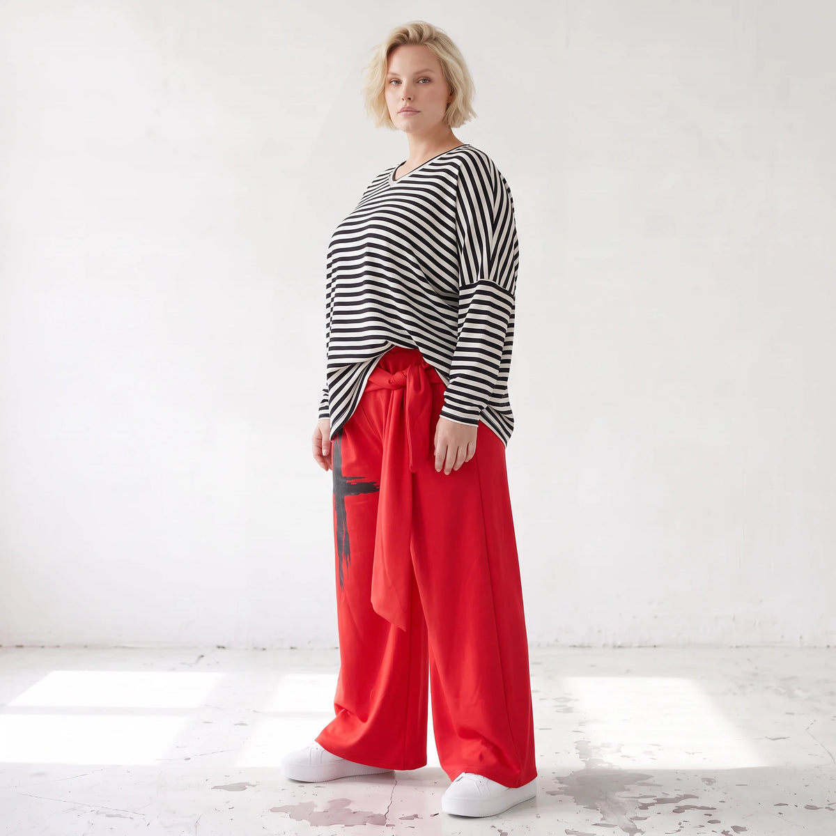 Warme Marlenehose aus Fleece mit Stretch elastischem Bund Bindegürtel und weitem Bein