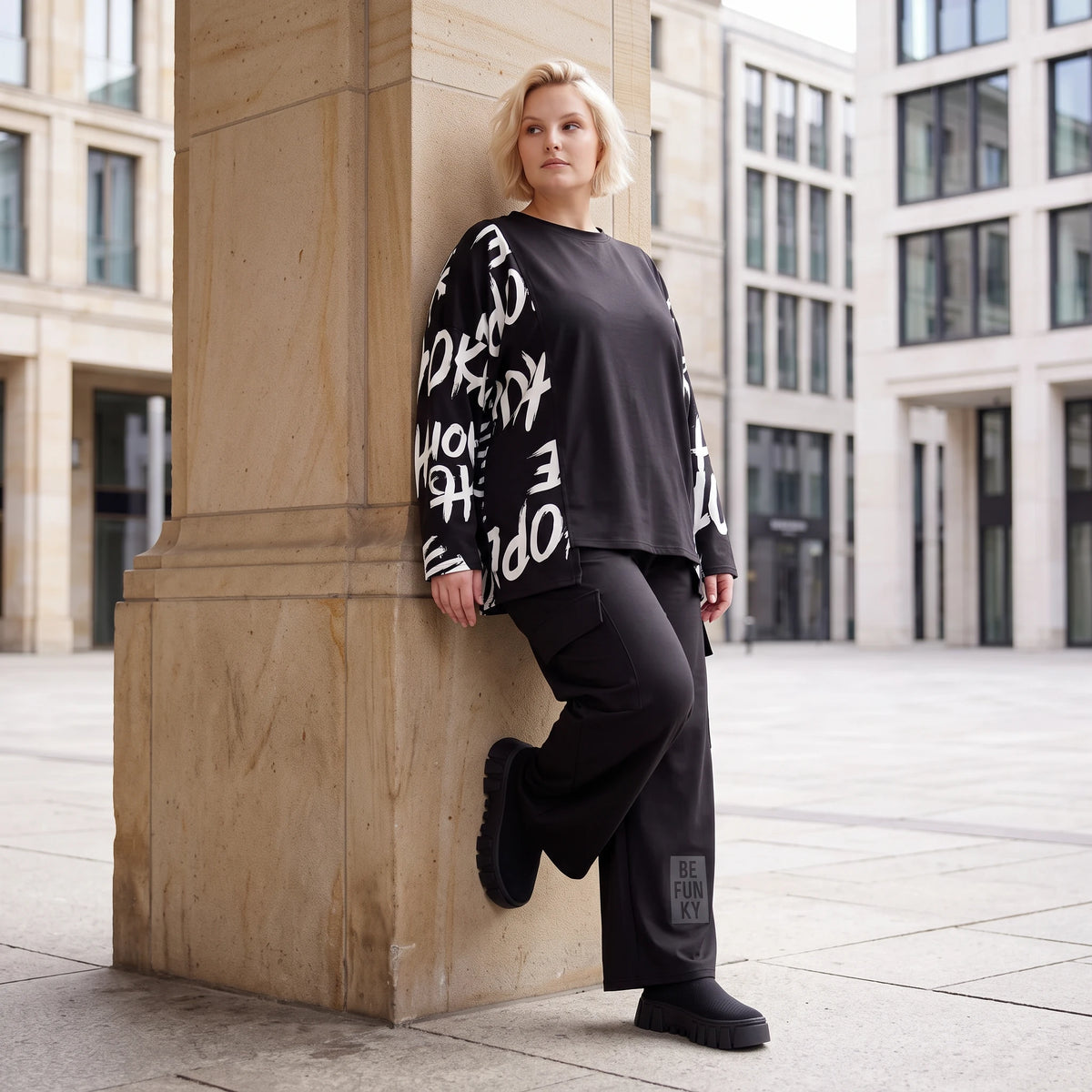 Weiche warme Fleece Ballonhose mit elastischem Bund und aufgesetzten Taschen mit Klappe