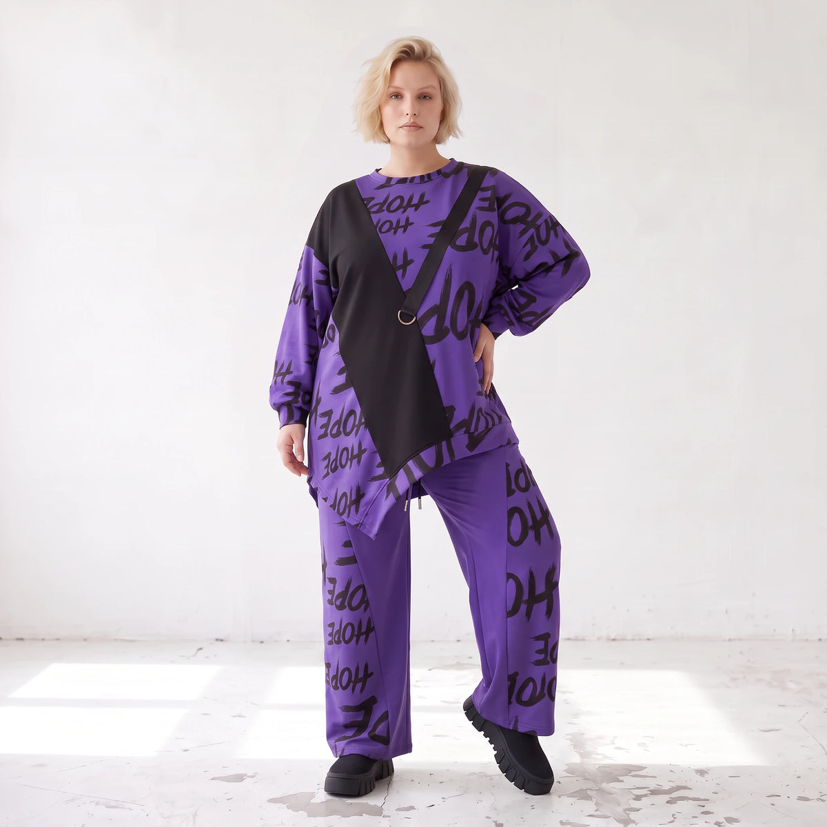 Lila Fleecelangarmshirt mit asymmetrischem Schnitt und Zipfelsaum samt Stretchkomfort