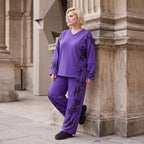 Lila Fleeceshirt mit V-Ausschnitt und Langarm weich warm im geraden Schnitt Stretchfit