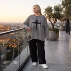 A-Linie Langarmshirt aus feinem Stretchjersey in Schwarz/Weiß mit seitlichen Schlitzen