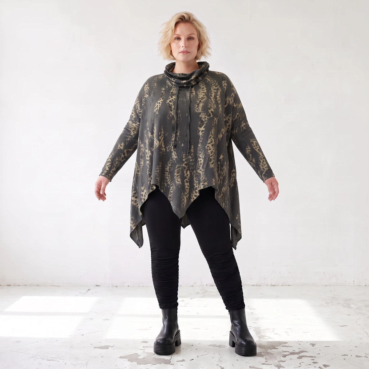 Wintershirt aus weichem Baumwolljersey mit Stretch in A-Linie Rollkragen mit Tunnelzug