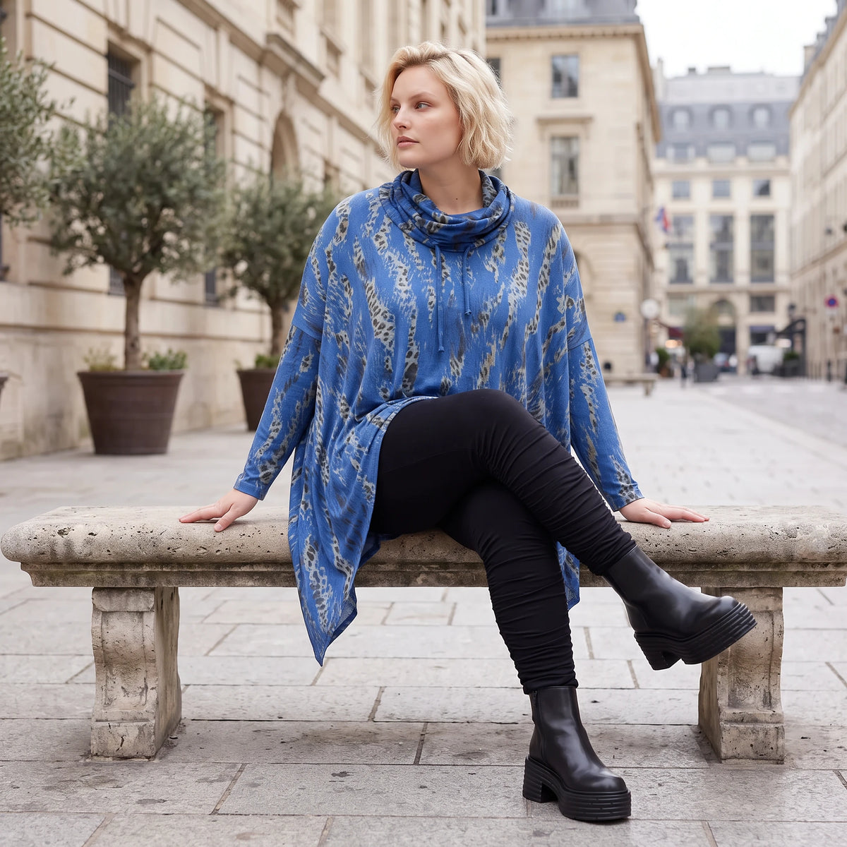 Wintershirt aus Baumwolle in A-Linie mit weichem Rollkragen Tunnelzug und Zipfelsaum