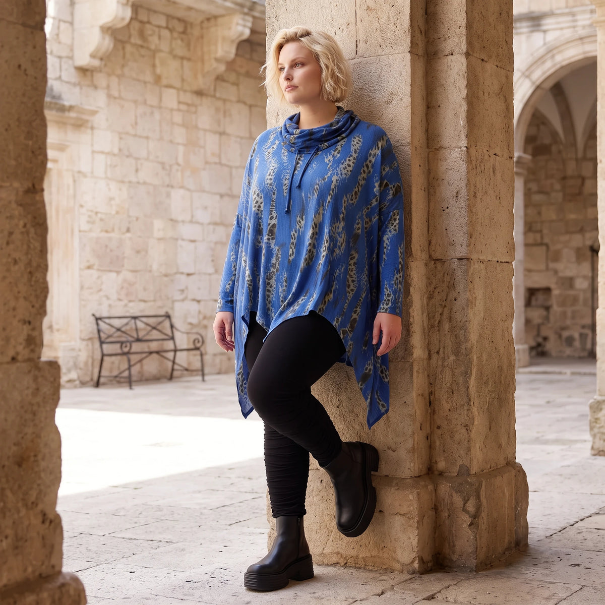 Wintershirt aus Baumwolle in A-Linie mit weichem Rollkragen Tunnelzug und Zipfelsaum