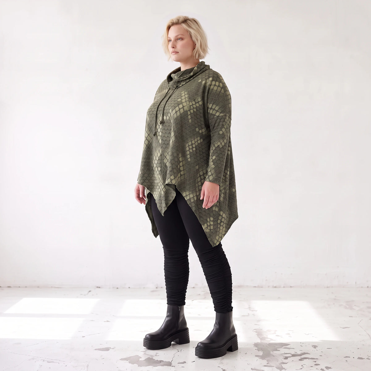Wintershirt aus Baumwolljersey mit Rollkragen Tunnelzug und Zipfelsaum in A-Linie weich