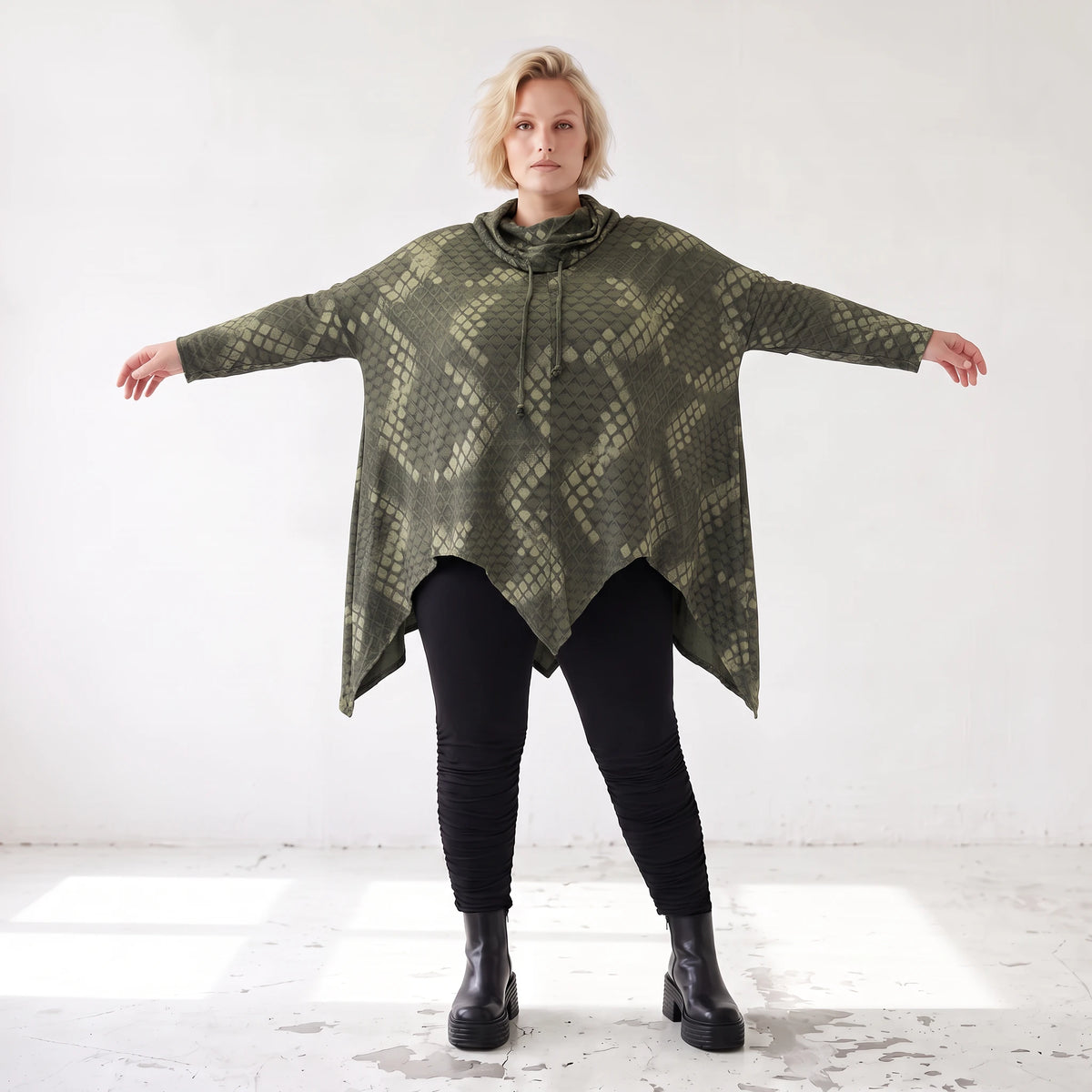 Wintershirt aus Baumwolljersey mit Rollkragen Tunnelzug und Zipfelsaum in A-Linie weich