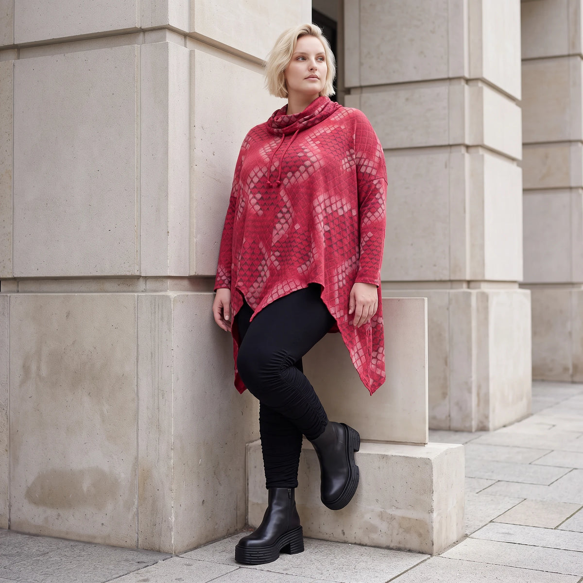 Wintershirt in Rot/Schwarz mit Rollkragen Tunnelzug A-Linie aus Baumwolljersey Zipfelsaum