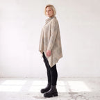 Baumwolljersey Langarmshirt in Beige/Grau mit Rollkragen A-Linie und asymmetrischem Saum