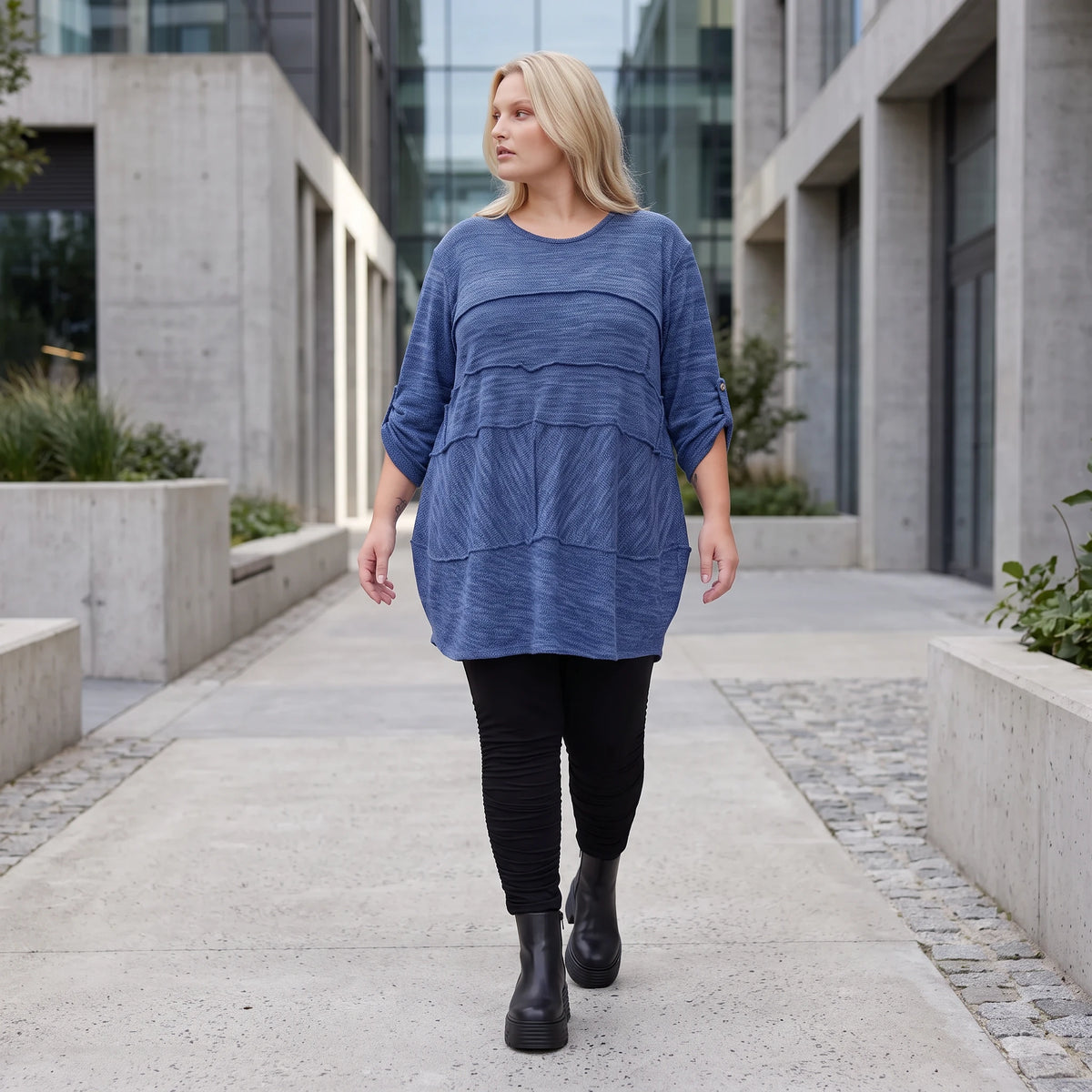 Feiner Strickpullover in A-Linie mit Stretchanteil weich wärmend Made in Italien
