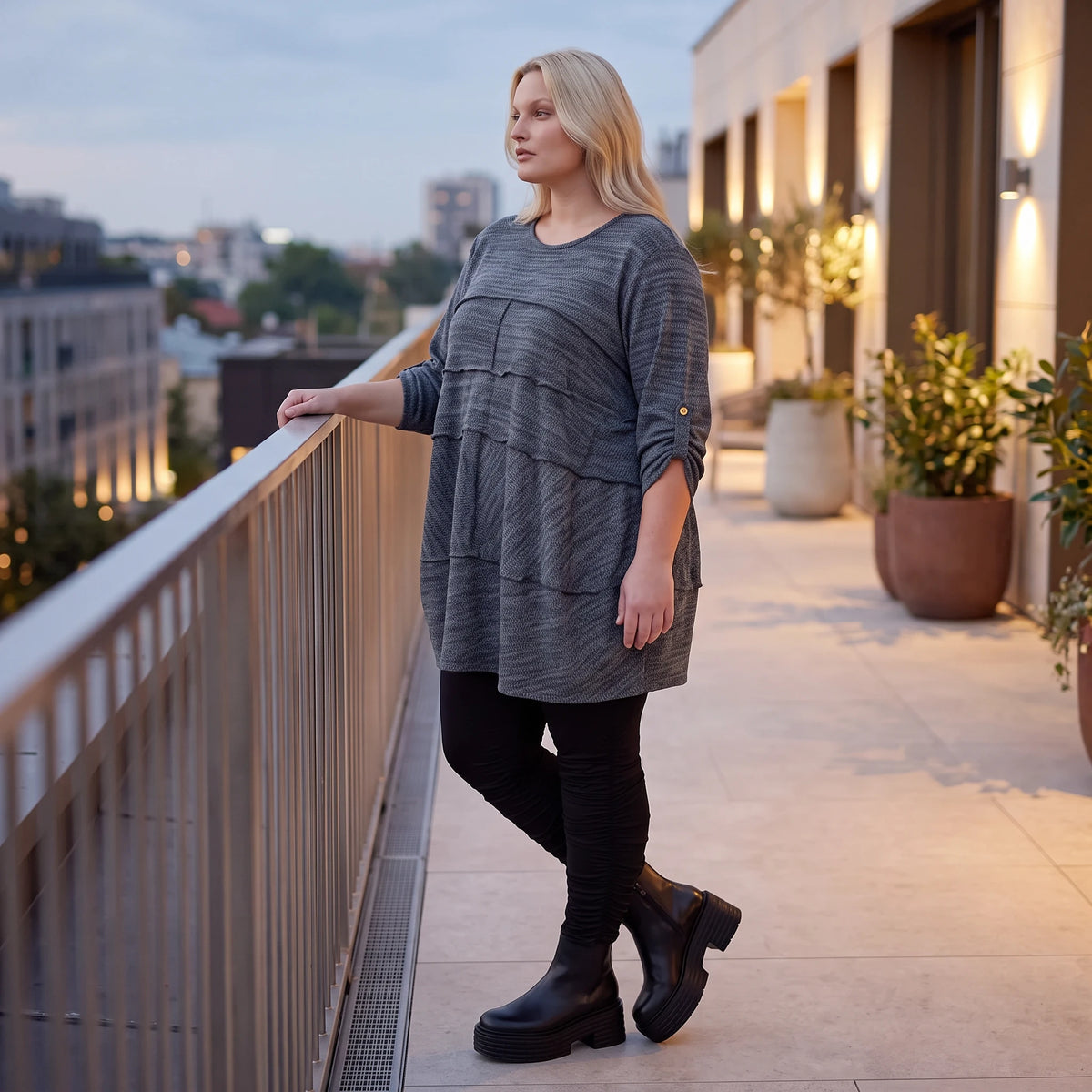 Kuschelig weiches Strickshirt in A-Linie mit Faltennahtmuster und Elasthan winterwarm