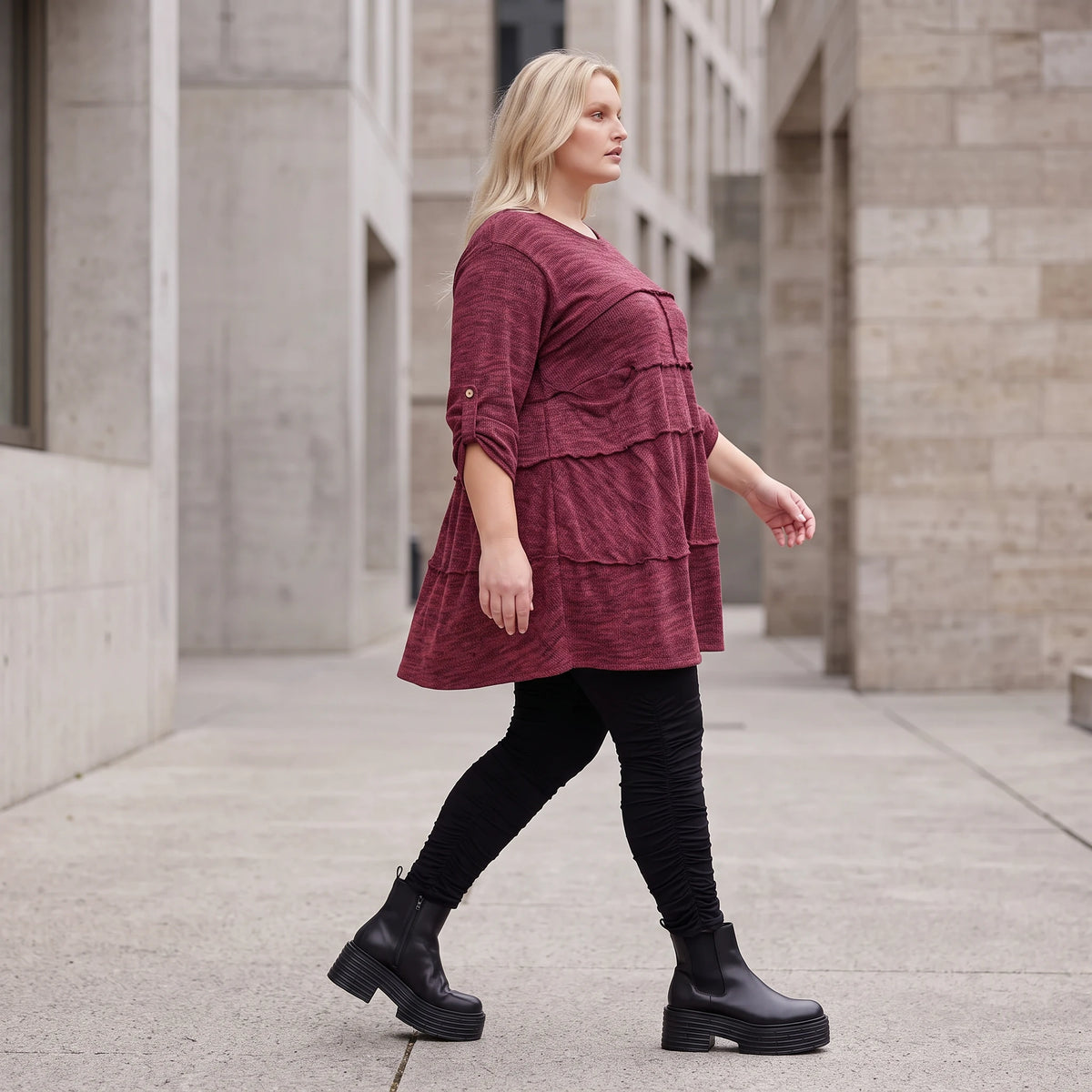 Bordeaux Strickshirt in A-Linie mit Stretch und Faltennaht Musterung weich winterlich