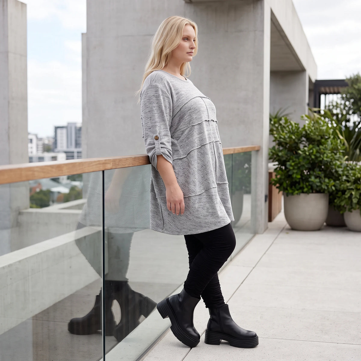 Silbernes Strickshirt in A-Linie aus weichem Stretchstoff warmes Basic für den Winter