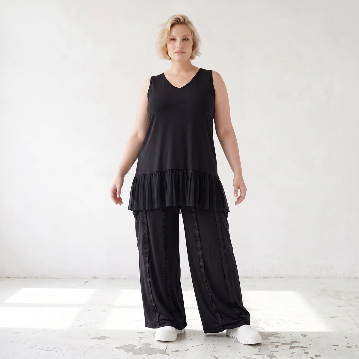 Schwarze Slinkyhose mit Stretchkomfort geradem Schnitt und bequemem Bund ohne Verschluss