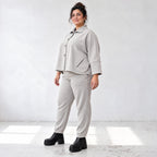 Karottenhose in grauer Jeansoptik mit elastischem Komfortbund und weicher Stretchqualität